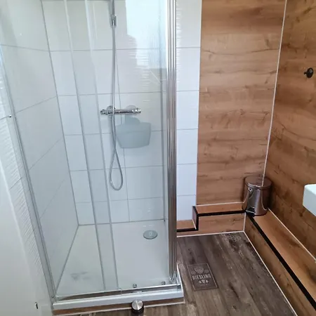 Weserufer Direkt Am Wasser Radwanderweg 3-4 Personen Wlan * Hessisch Oldendorf
